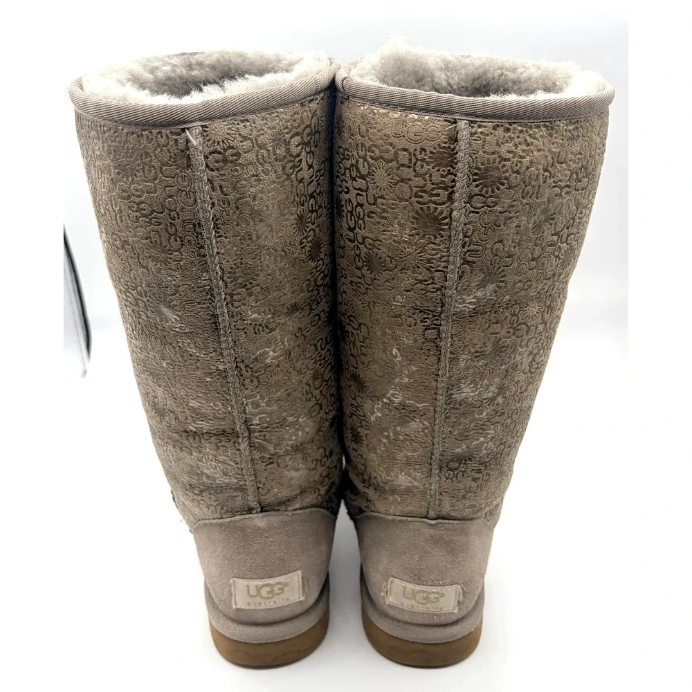 UGG Australia Women's Classic Tall Boots Gray Suede Sheepskin Winter Size 8W